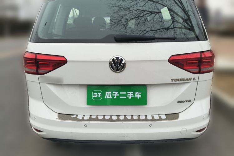 Used Volkswagen Touran 2016 Volkswagen Touran L 280TSI Manual Trend Edition