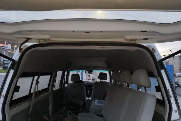 Used Jinbei New Hiace X30L 2016 1.5L Wealth Edition DLCG14 Trunk