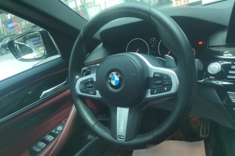 Used BMW 5 Series 2019 530Li Leading Model M Sport Package
