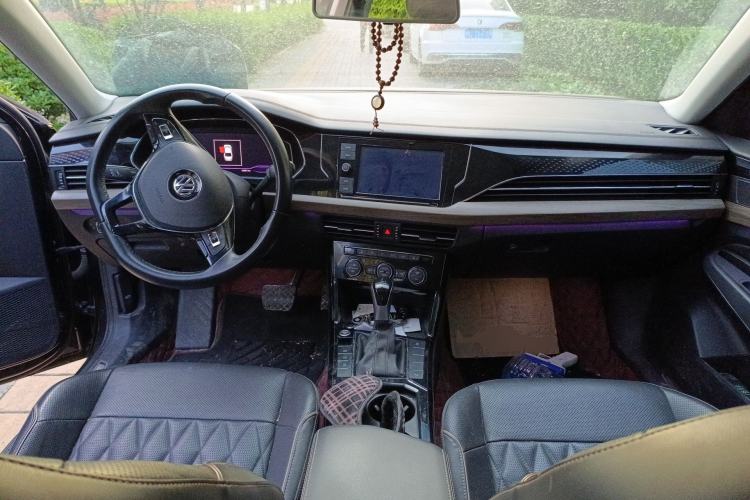 Used Volkswagen Passat 2019 330TSI Luxury Edition China VI Standard
