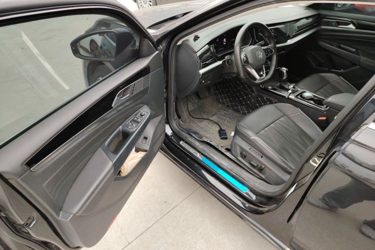 Used Volkswagen Passat 2022 330TSI Starry Luxury Edition