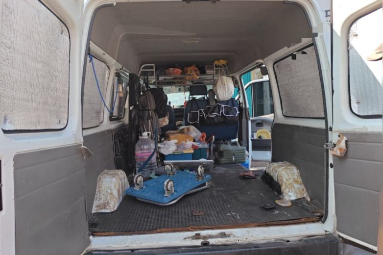 Used Ford Classic Transit 2015 2.4L Gasoline Multi-Function Vehicle Short Wheelbase 6-Seater Mid-Roof Model 4G64S4N