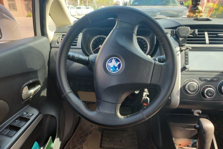 Used Venucia R50X 2013 1.6L Automatic Model
