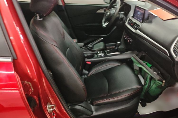 Used Mazda Mazda 3 Axela 2019 Cloud-Controlled Version Sedan 1.5L Automatic Comfort Trim China VI Standard
