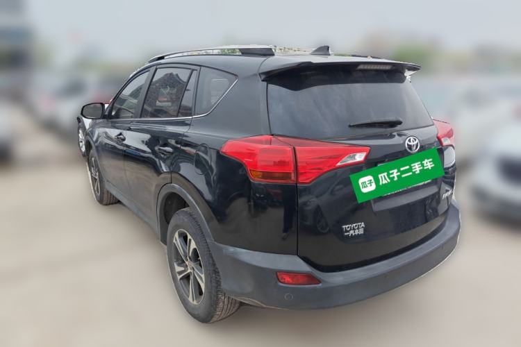 Used Toyota RAV4 2015 2.0L CVT Two-Wheel Drive Fashion Edition Rear Left 45 Deg