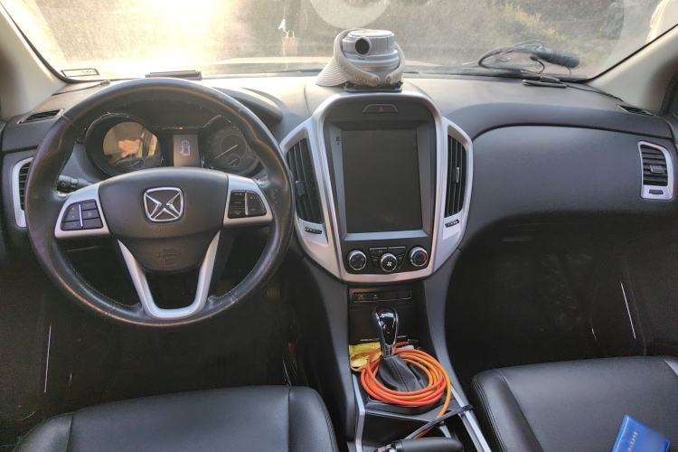 Used JMC Yusheng S350 2013 2.4T Automatic 2WD Diesel Luxury Edition 5 Seats Center Console