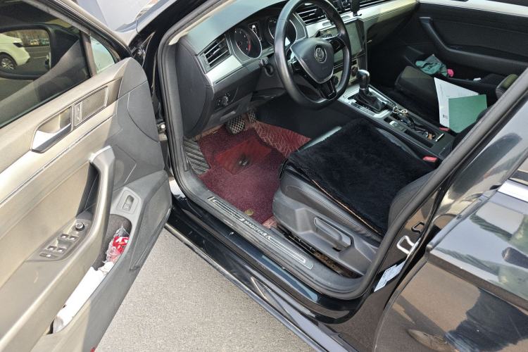 Used Volkswagen Magotan 2017 280TSI DSG Comfort Model Driver Seat