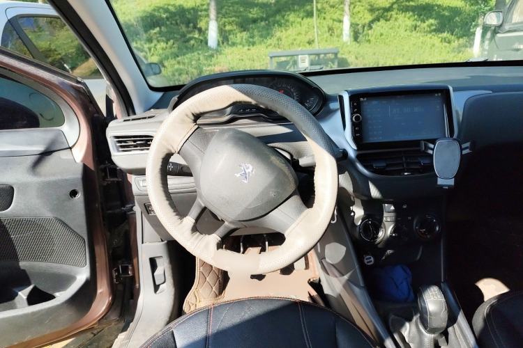 Used Peugeot 2008 2014 1.6L Manual Trend Edition
