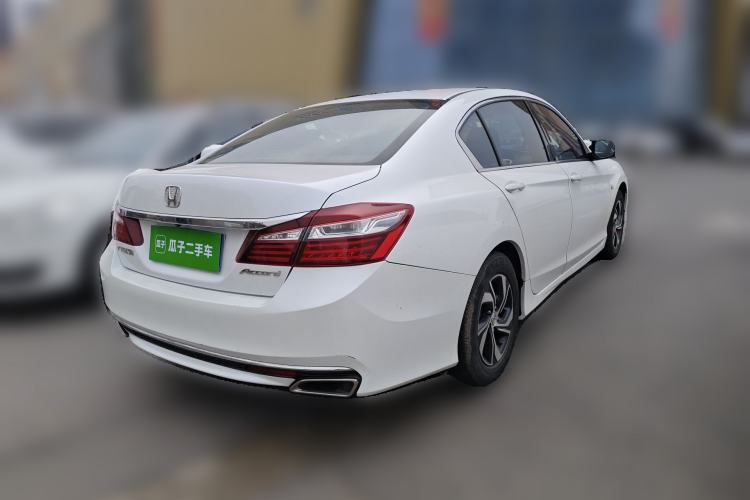 Used Honda Accord 2016 2.0L Comfort Edition Rear Right 45 Deg