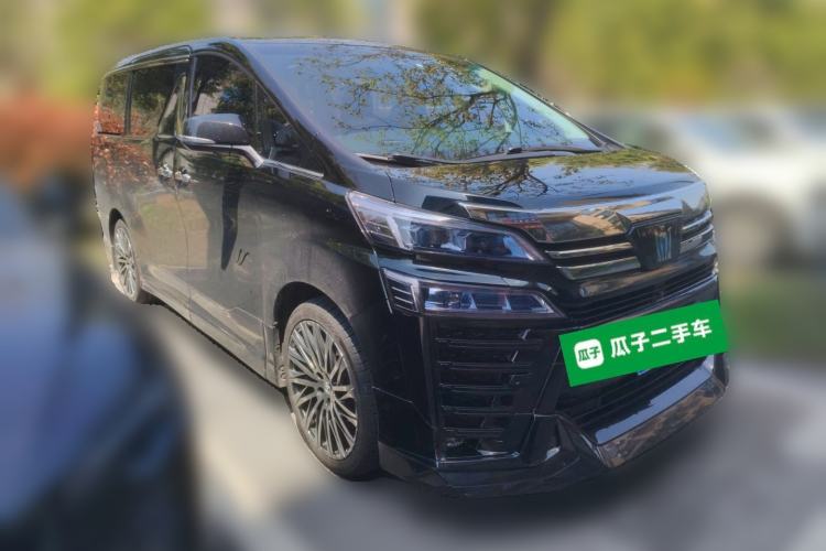 Used Toyota Vellfire 2021 Crown Dual-Engine 2.5L HV Luxury Edition Front Right 45 Deg