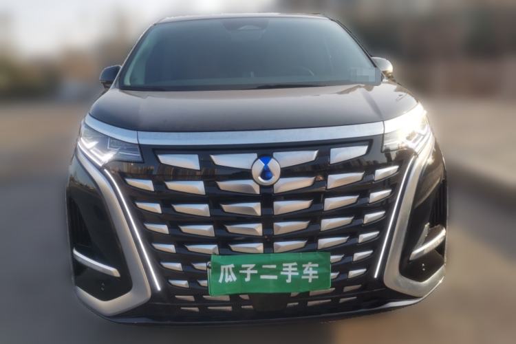 Used Denza D9 2022 DM-i 1040 Prestige Model