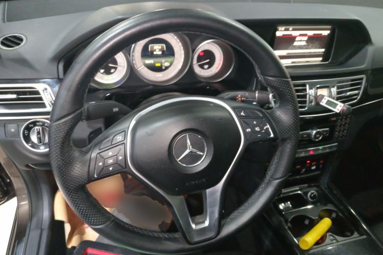 Used Mercedes-Benz E-Class 2014 Restyled E 260 L Sport Edition Steering Wheel