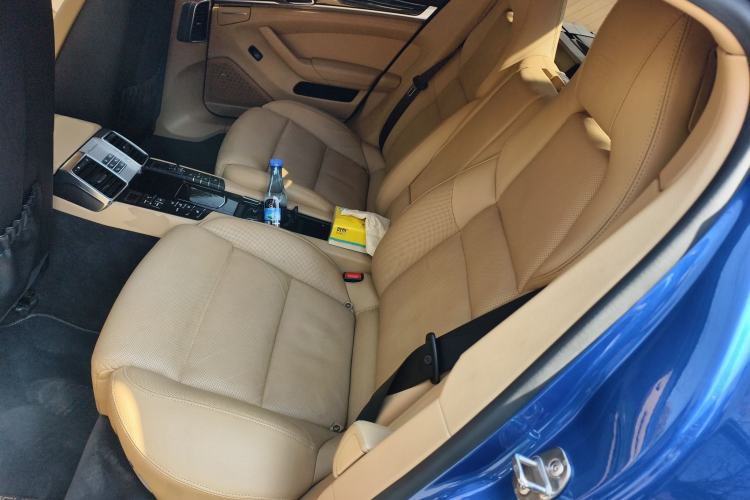 Used Porsche Panamera 2016 Panamera Edition 3.0T Left Rear Seat