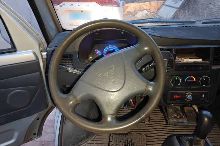 Used Wuling Zhiguang 2010 1.0L New Version Practical Edition with Short Body