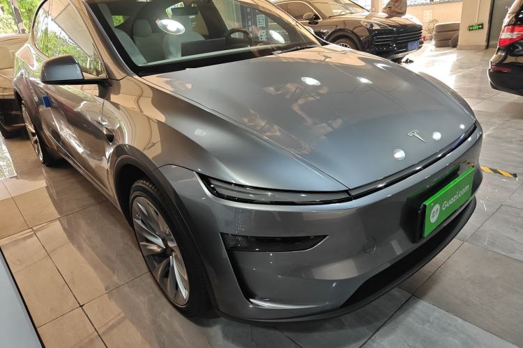 Used Tesla Model Y 2026 Model Long-Range Rear-Wheel-Drive Version Front Right 45 Deg