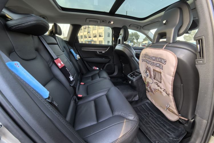 Used Volvo V90 2017 Cross Country T5 AWD Smart Range Edition