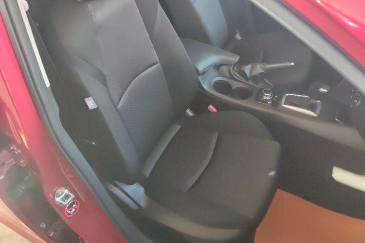 Used Mazda 3 Axela 2019 Cloud-Control Edition Hatchback 1.5L Automatic Comfort Model China VI Standard Right Front Seat