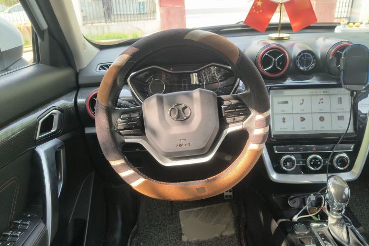 Used BAIC Off-Road BJ20 2016 1.5T CVT Luxury Model Steering Wheel