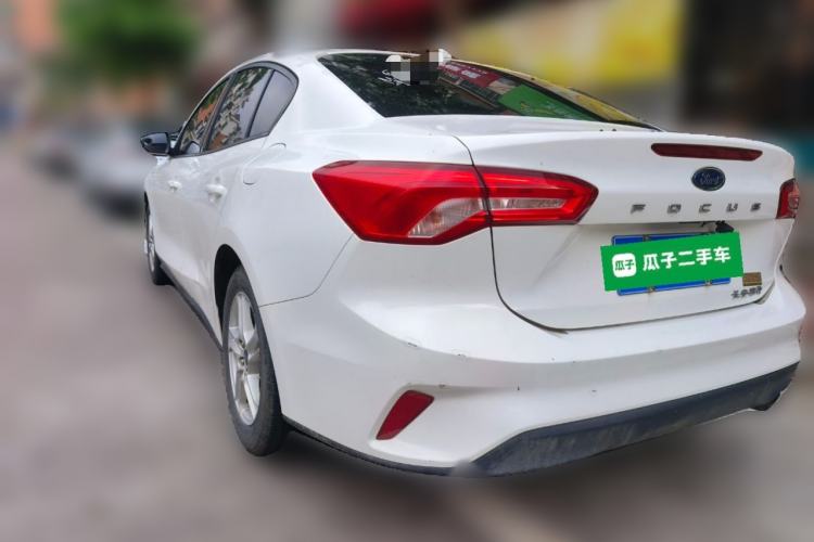 Used Ford Focus 2019 Sedan 1.5L Manual FENGYUE Model China V Emission Standard
