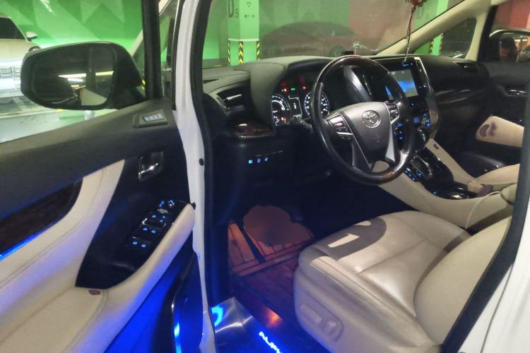 Used Toyota Alphard 2019 Dual-Engine 2.5L Luxury Edition