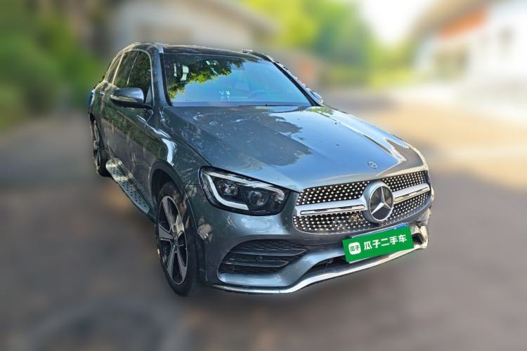 Used Mercedes-Benz GLC 2020 GLC 300 L 4MATIC Luxury Model Front Right 45 Deg