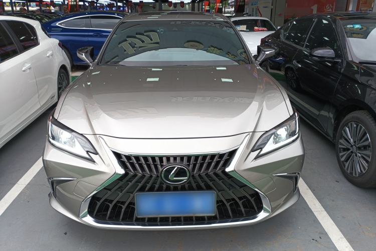 Used Lexus ES 2023 260 Excellence Edition Front