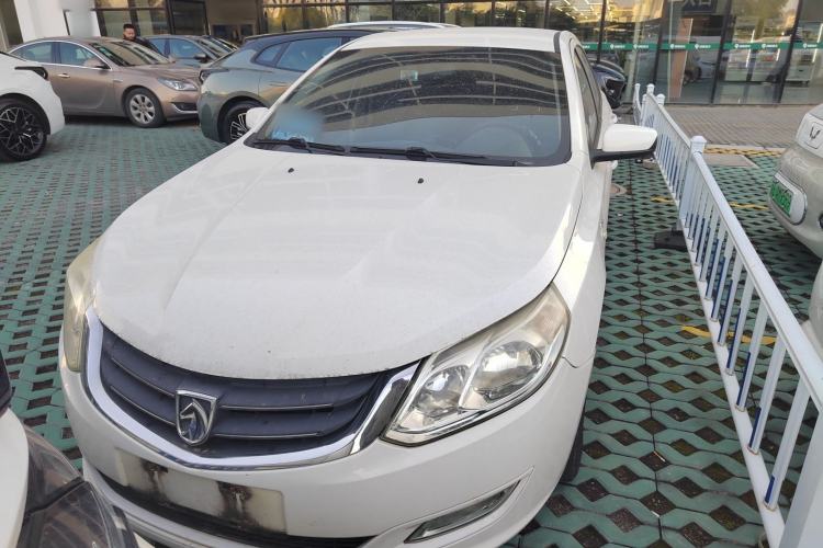 Used Baojun 610 2014 1.5L manual standard version