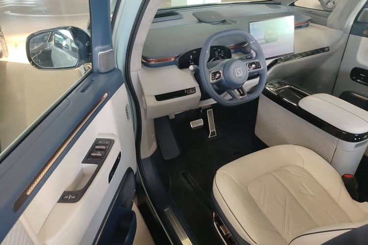 Used Zeekr MIX 2025 Long-Range Intelligent Driving Edition
