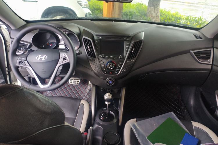 Used Hyundai Veloster 2012 1.6T Automatic Luxury Edition
