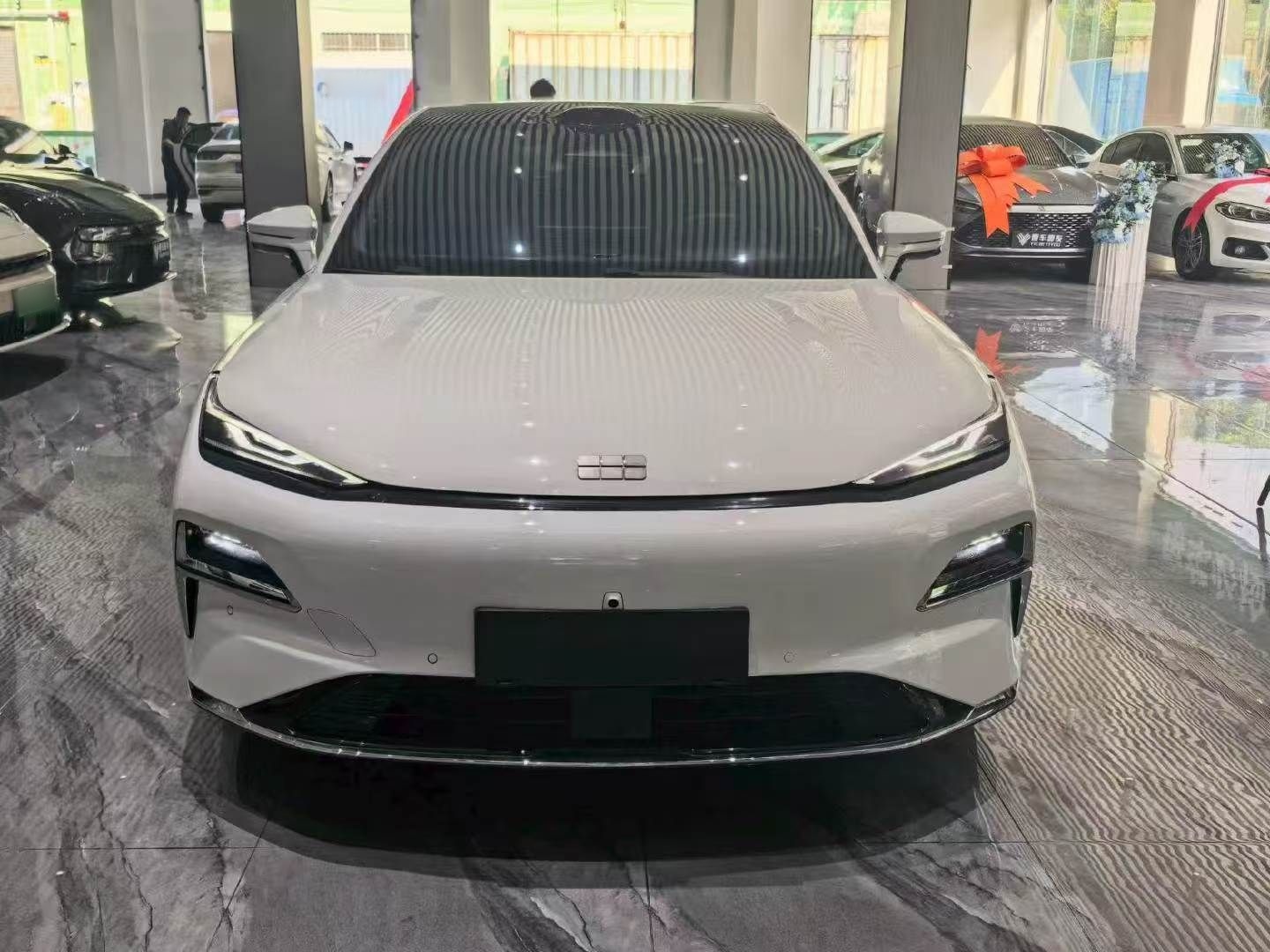 Geely Galaxy 8 2025 130km EM-P Starship Edition — снимка 13