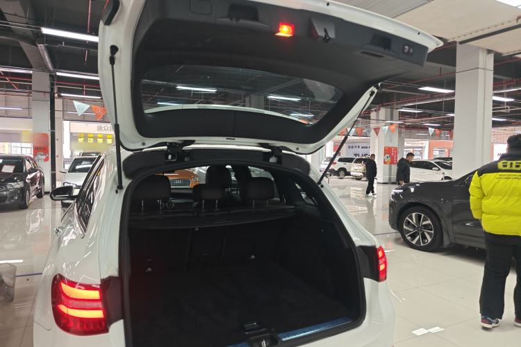 Used Mercedes-Benz GLC 2018 GLC 260 4MATIC Dynamic Edition
