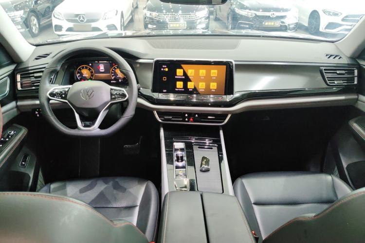 Used Volkswagen Teramont X 2022 330TSI Two-Wheel-Drive Luxury Edition Center Console