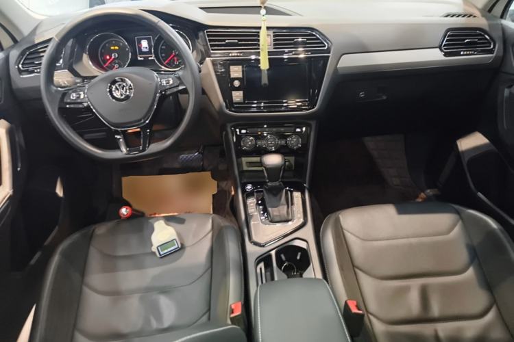 Used Volkswagen Tiguan L 2019 330TSI Automatic Two-Wheel Drive Panoramic Comfort Edition China VI Standard
