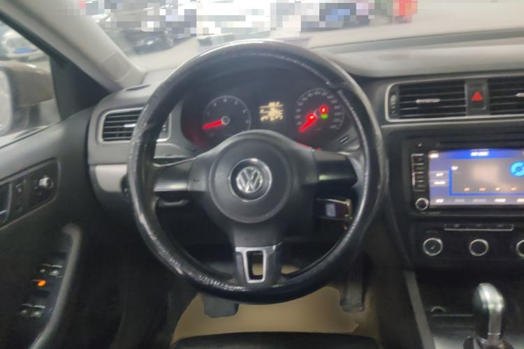 Used Volkswagen Sagitar 2012 1.6L Automatic Comfort Edition Steering Wheel