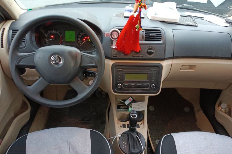 Used Skoda Fabia 2014 1.4L Automatic Crystal Edition