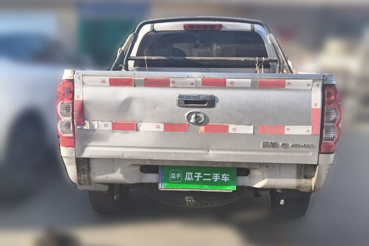 Used Great Wall Wingle 5 2013 2.0T European Version Two-Wheel Drive Elite Edition 6MT Big Double Cab GW4D20B Rear