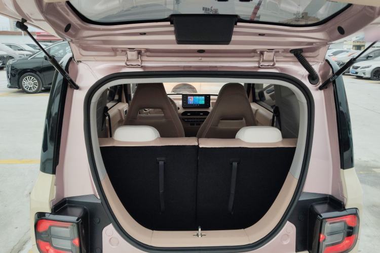 Used Geely Galaxy Panda 2024 Panda Mini 200km Endurance Bear Trunk