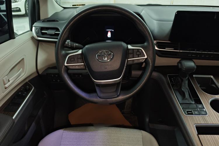 Used Toyota Sienna 2024 2.5L Hybrid Comfort Edition