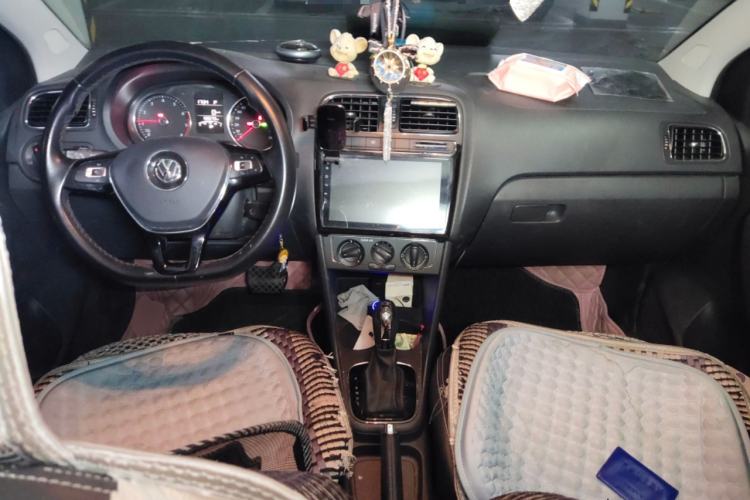 Used Volkswagen Polo 2016 1.6L Automatic Comfort Model
