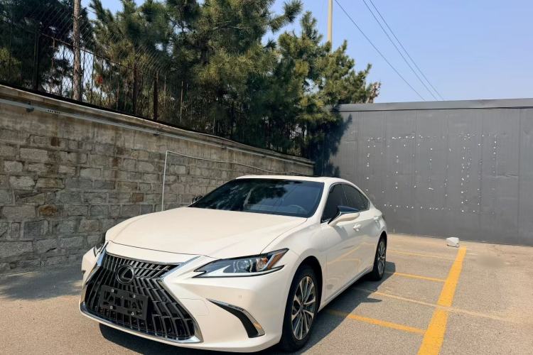 Used Lexus ES 2023 200 Excellence Edition