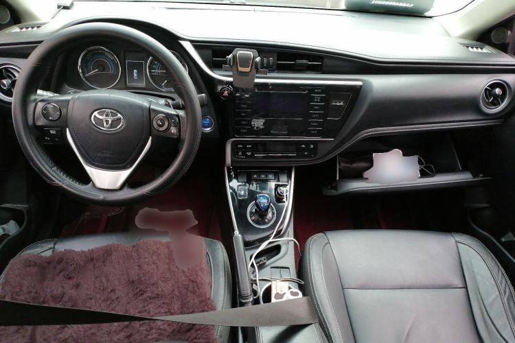 Used Toyota Corolla 2016 Dual-Engine 1.8L E-CVT Elite Edition Center Console