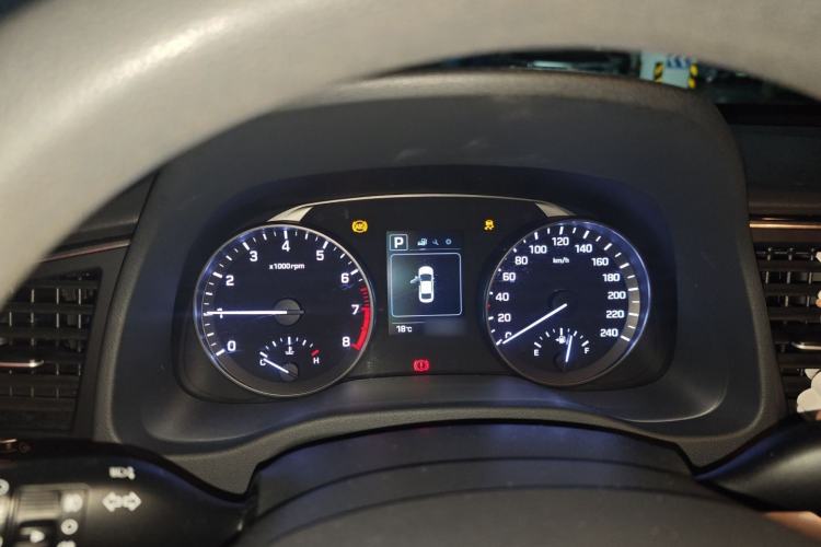 Used Hyundai Elantra (6th Generation / Lingdong) 2016 1.6L Automatic ZhiXuan – Elite Version