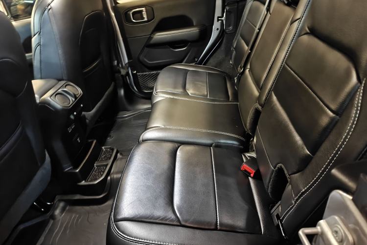 Used Jeep Wrangler 2019 2.0T Sahara 4-Door Version China V Standard Interior 1