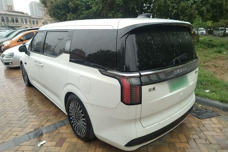 Used Zeekr 009 2022 WE Edition