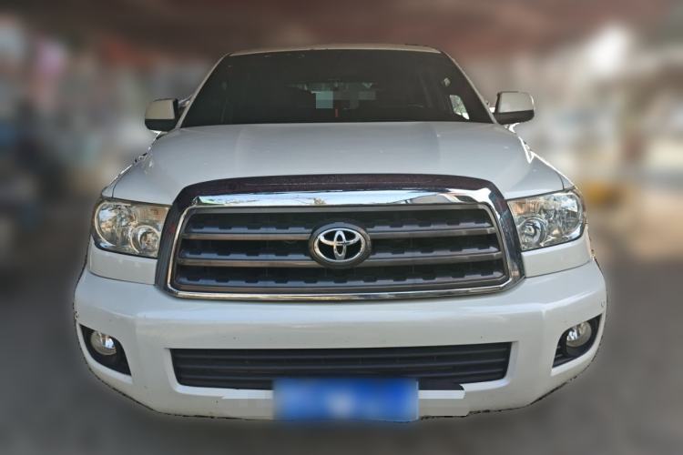 Used Toyota Sequoia 2014 5.7L SR5 8-Seater Middle East Version Front