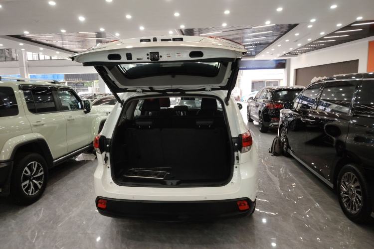 Used Toyota Highlander 2018 2.0T Four-Wheel Drive Prestige Version 7 Seats China V Emission Standard Trunk