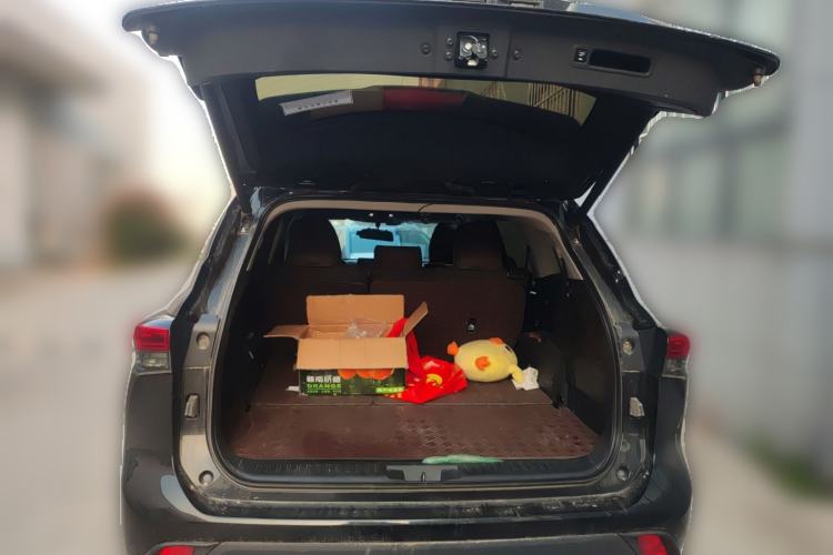 Used Toyota Highlander 2022 Dual-Engine 2.5L 4x4 Elite Edition 7-Seater Trunk