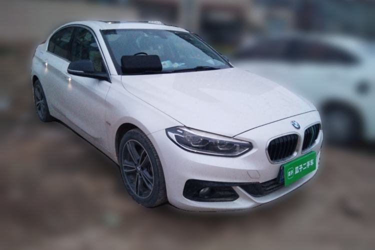 Used BMW 1 Series 2018 118i Sport Edition Front Right 45 Deg