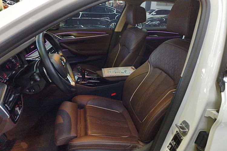 Used BMW 5 Series 2022 Second Facelift 530Li Luxury Edition Premium Package
