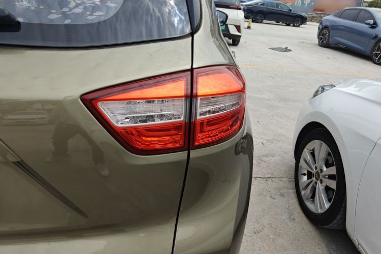 Used CHANGAN CS15 2016 1.5L Manual Fashion Edition